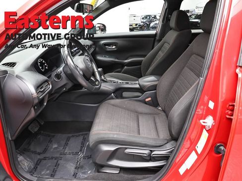 Used 2025 Honda HR-V Sport image 14