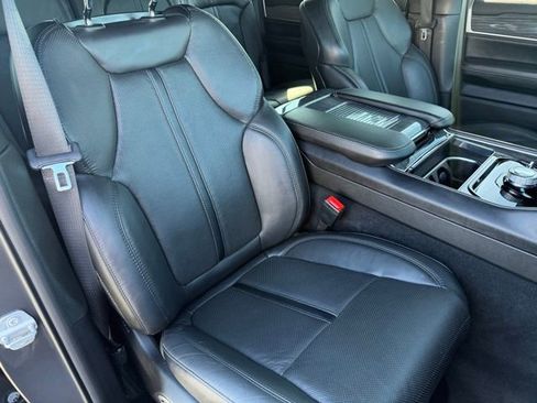 Used 2022 Jeep Wagoneer Series II image 13