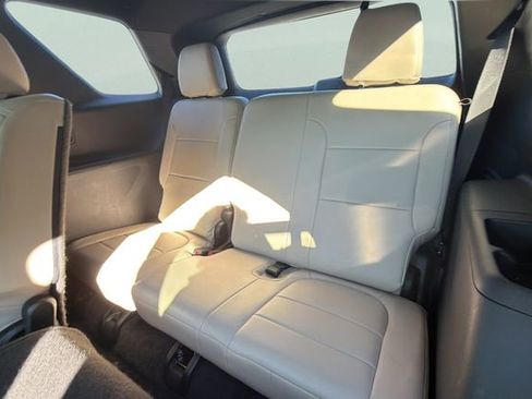 Certified 2022 Chevrolet Traverse LS image 18