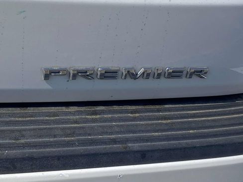 Used 2021 Chevrolet Tahoe Premier w/ Premium Package RWD image 11