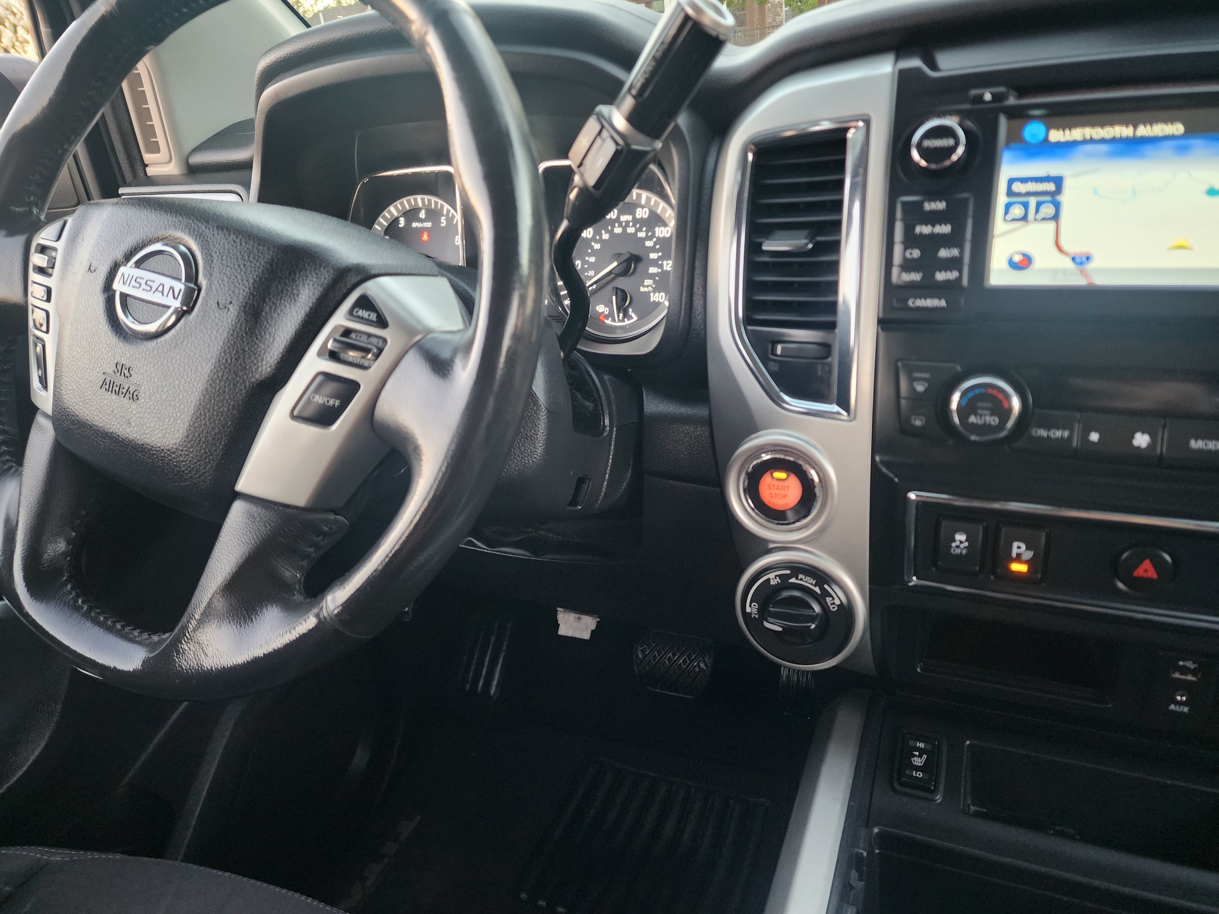 Used 2018 Nissan Titan SV w/ SV Convenience Package AWD/4WD image 27