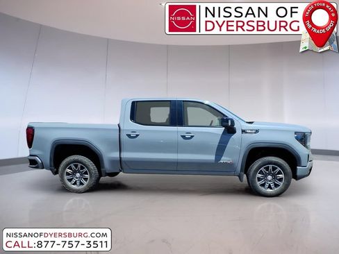 Used 2024 GMC Sierra 1500 AT4 w/ Technology Package AWD/4WD image 2