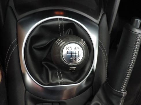 Used 2024 MAZDA MX-5 Miata Club RWD image 24