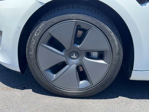 Used 2022 Tesla Model 3 RWD image 7