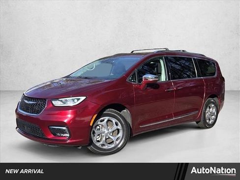 Used 2021 Chrysler Pacifica Limited AWD/4WD image 1