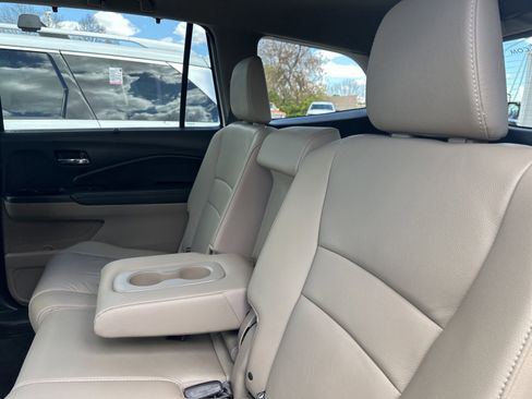 Used 2019 Honda Pilot Touring image 22