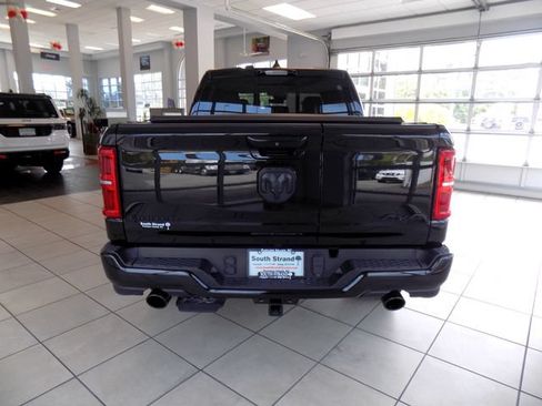 Used 2025 RAM 1500 Limited AWD/4WD image 6