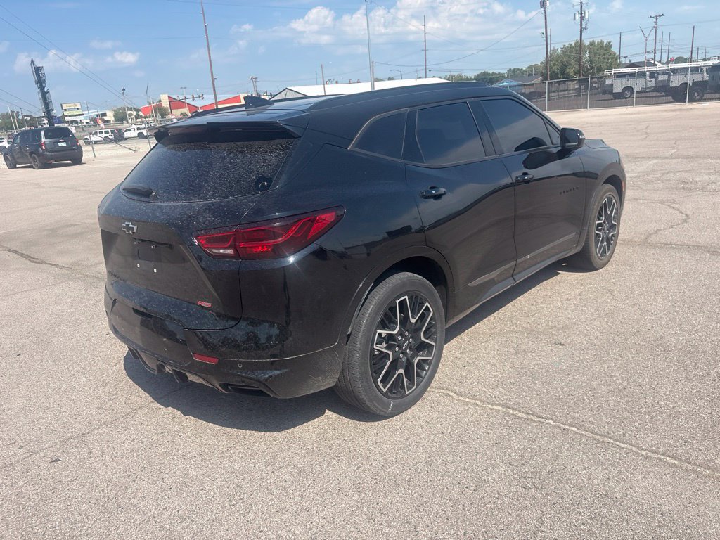 Used 2023 Chevrolet Blazer RS w/ Driver Confidence II Package AWD/4WD image 18