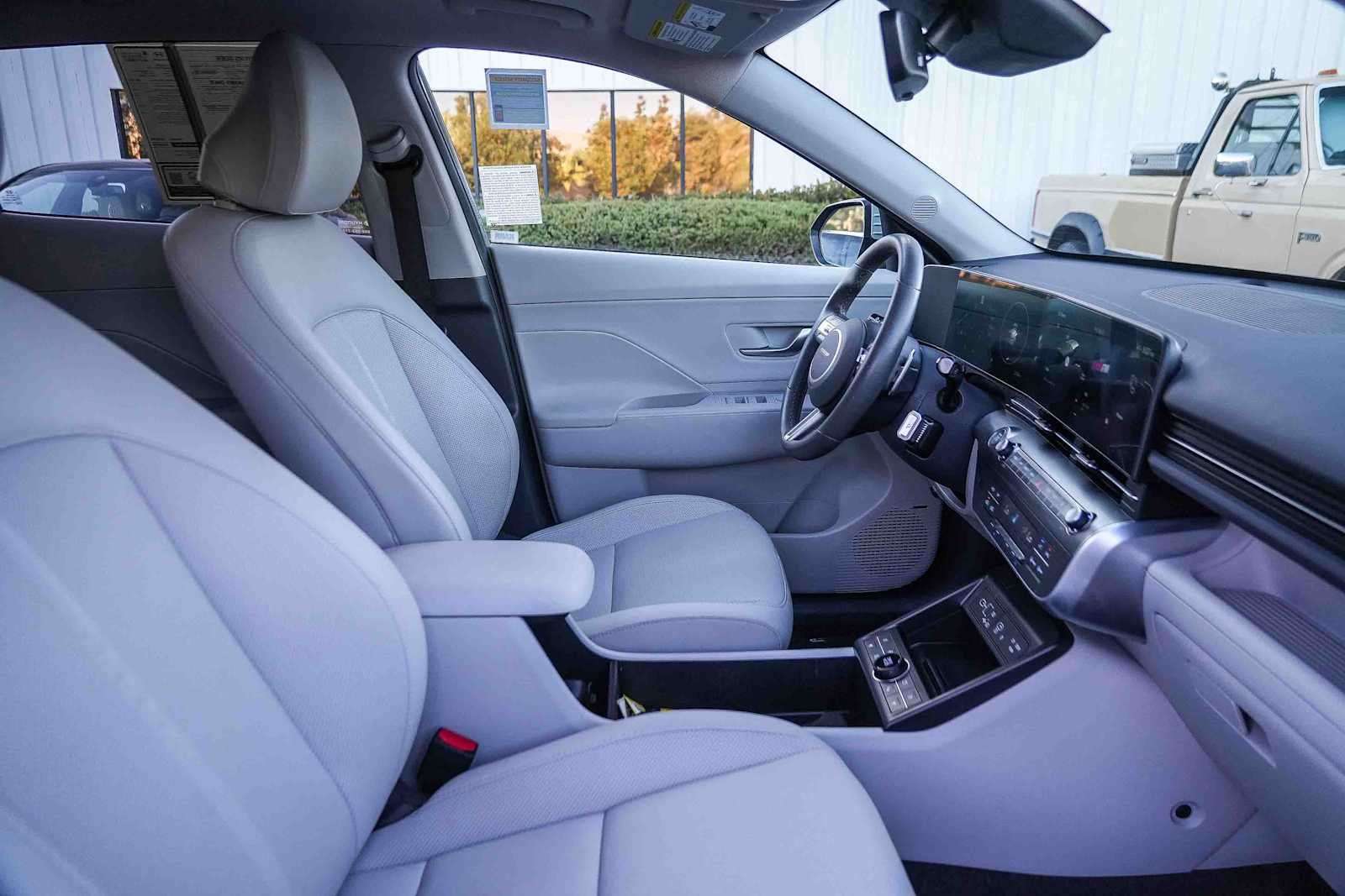 Certified 2024 Hyundai Kona Limited FWD image 17