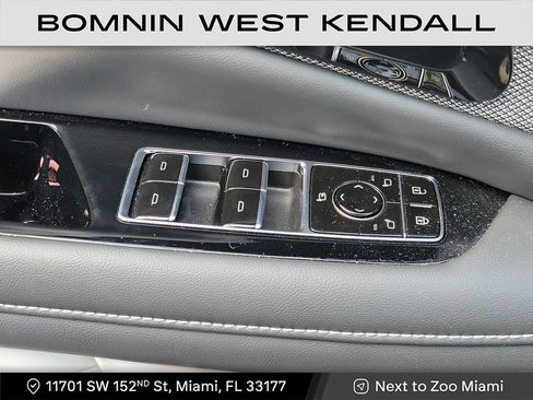 Used 2025 Cadillac Optiq Luxury 1 image 29