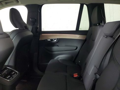 Used 2025 Volvo XC90 B6 Plus w/ Protection Package Premier AWD/4WD image 12