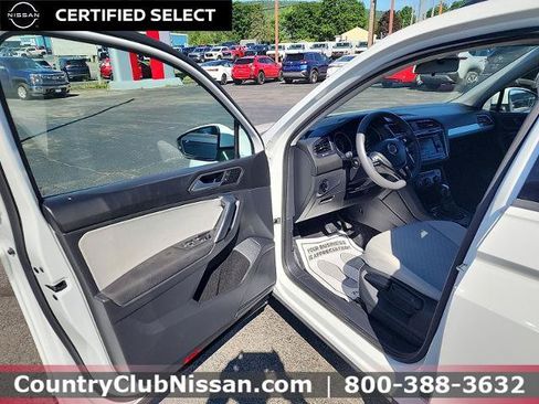 Used 2019 Volkswagen Tiguan S w/ 3rd Row Seat Package AWD/4WD image 10