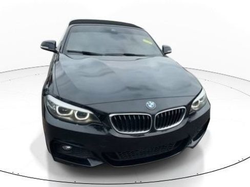 Used 2018 BMW 230i Convertible RWD image 4