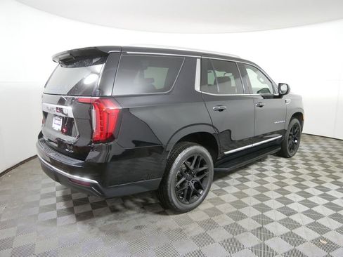 Used 2023 GMC Yukon SLT image 3