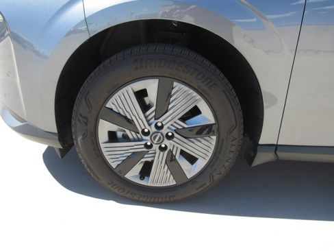 Used 2025 Nissan Murano SL AWD/4WD image 4