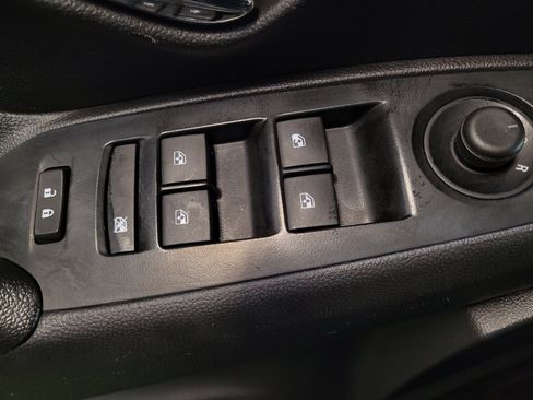 Used 2021 Chevrolet Trax LS w/ Tint and Cruise Package image 27