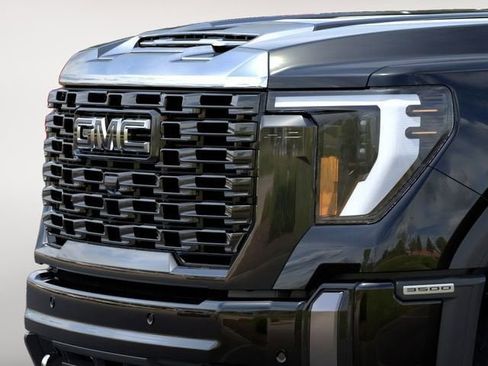 New 2026 GMC Sierra 3500 Denali Ultimate w/ LPO, Black Badging Package image 13