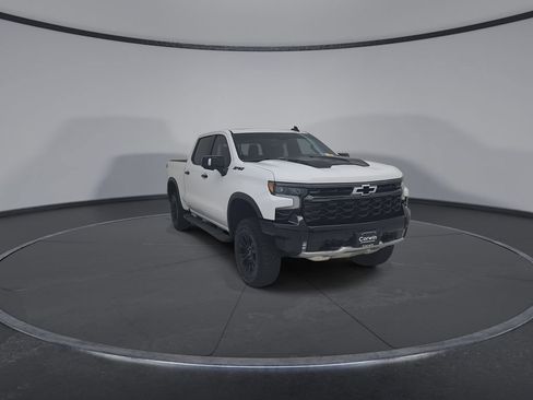 Used 2025 Chevrolet Silverado 1500 ZR2 w/ Technology Package AWD/4WD image 2