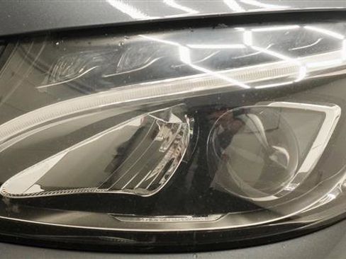 Used 2015 Mercedes-Benz C 300 4MATIC Sedan w/ Multimedia Package image 38