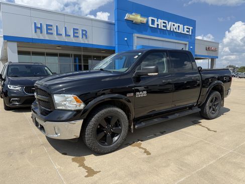 Used 2018 RAM 1500 Outdoorsman AWD/4WD image 3