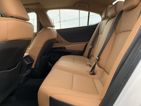 Certified 2025 Lexus ES 350 ES 350 image 32