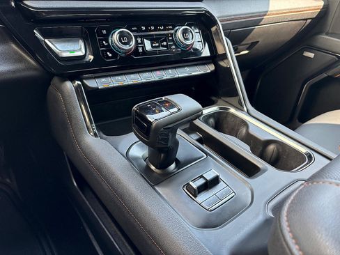 Used 2025 GMC Sierra 1500 AT4 w/ AT4 Premium Package AWD/4WD image 31