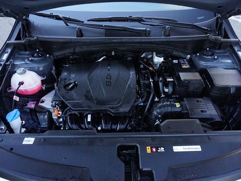 Used 2025 Kia Sportage LX image 19