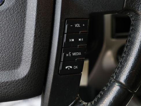 Used 2016 Ford Expedition EL XLT image 22