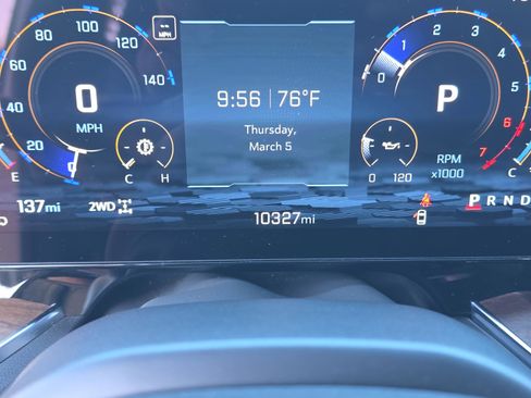 Used 2025 Chevrolet Suburban High Country image 30