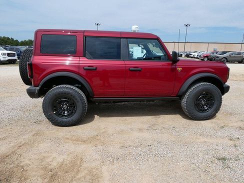 New 2026 Ford Bronco Badlands w/ Sasquatch Package AWD/4WD image 4