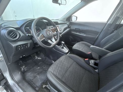 Used 2021 Nissan Kicks S image 12