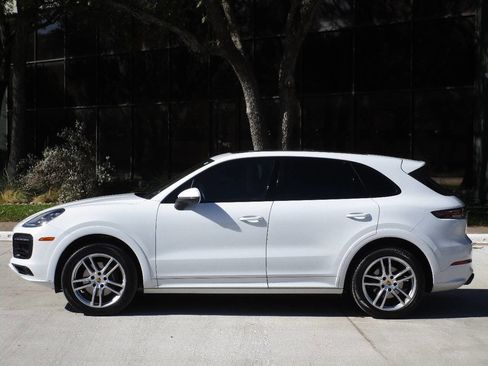 Used 2019 Porsche Cayenne image 2