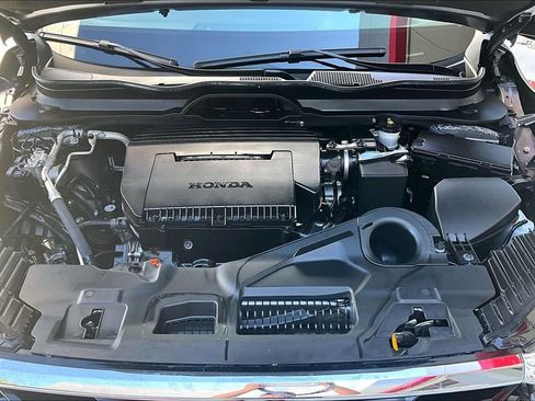 Used 2025 Honda Pilot Touring image 32