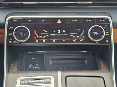 Certified 2022 Genesis GV80 3.5T Advanced + image 16