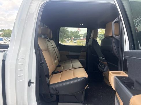 Used 2023 Ford F250 Lariat w/ Sport Appearance Package AWD/4WD image 11
