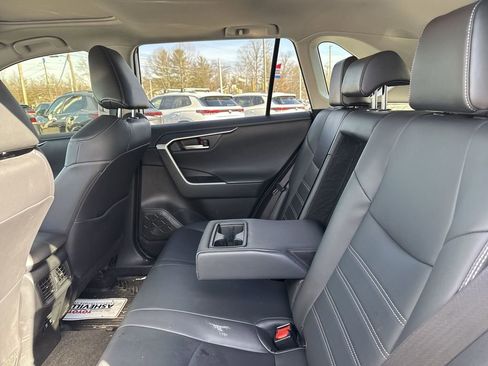 Used 2020 Toyota RAV4 Limited image 28