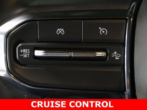 Used 2023 GMC Canyon AT4X image 14