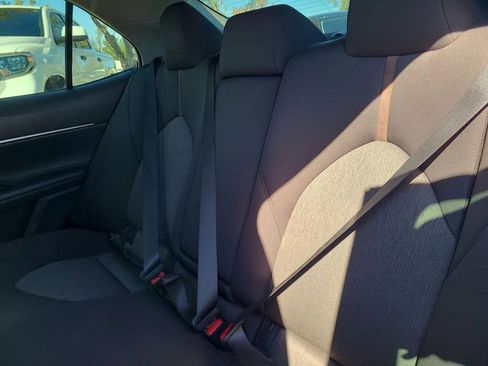 Used 2019 Toyota Camry LE image 20