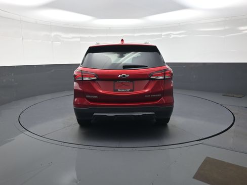 Used 2024 Chevrolet Equinox Premier AWD/4WD image 4