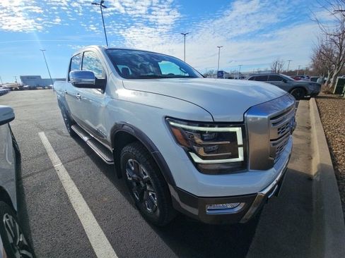 Used 2023 Nissan Titan Platinum Reserve w/ Moonroof Package image 3