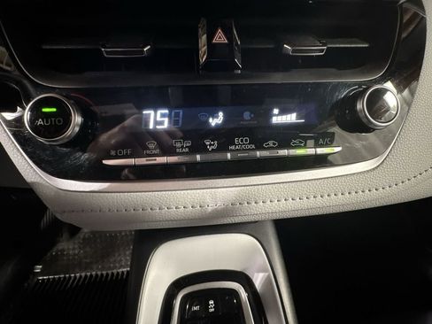 Used 2022 Toyota Corolla SE image 25