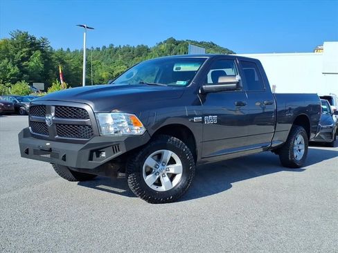 Used 2018 RAM 1500 Express AWD/4WD image 2