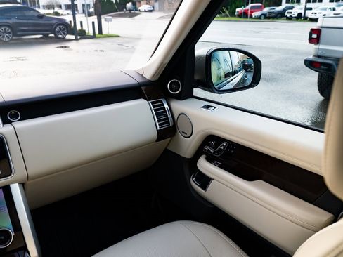 Used 2021 Land Rover Range Rover Westminster Edition image 10