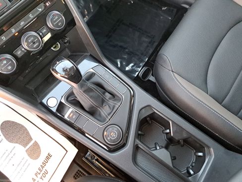 Certified 2024 Volkswagen Taos SEL image 24