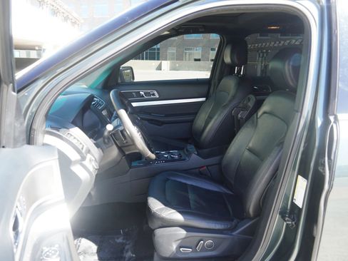 Used 2016 Ford Explorer XLT w/ Equipment Group 202A image 26