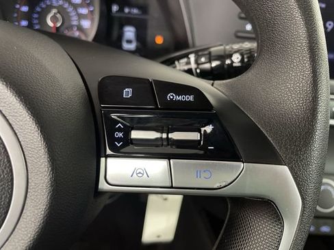Used 2023 Hyundai Elantra SE w/ Preferred Accessory Package image 31
