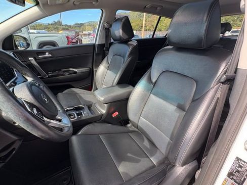 Used 2022 Kia Sportage EX w/ EX Technology Package image 29