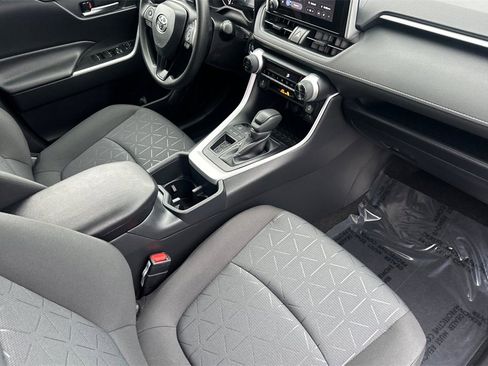 Used 2025 Toyota RAV4 XLE image 18