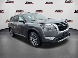 New 2025 Nissan Pathfinder SL video 3