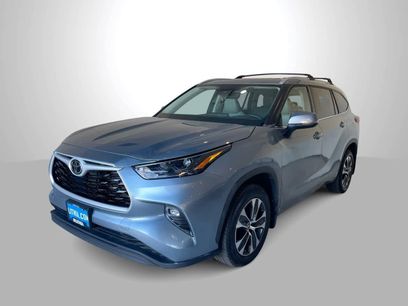 Used 2022 Toyota Highlander XLE